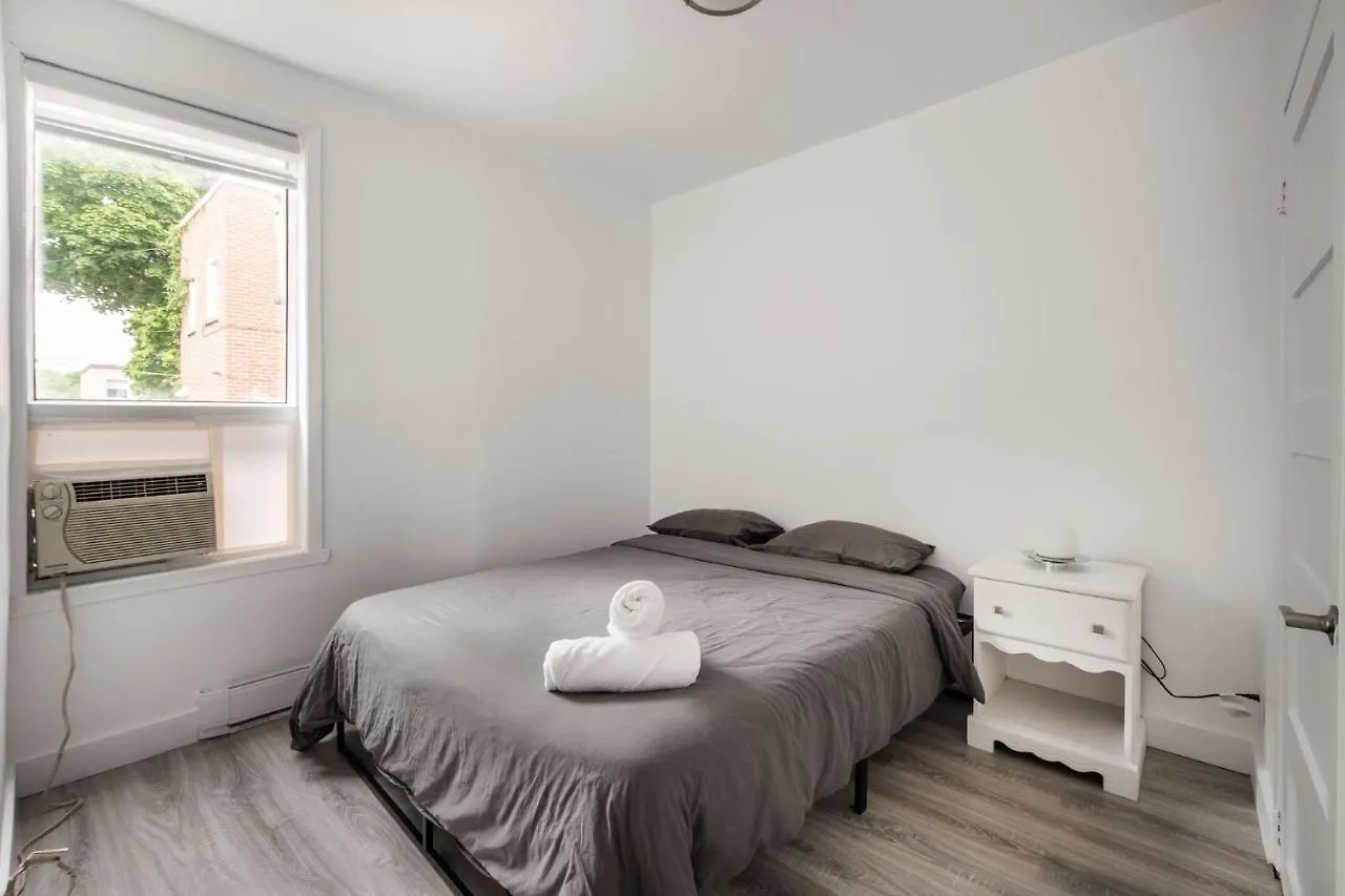 2 Bedroom Apartment - 1005 Montreal